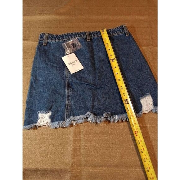 Forever 21 brand Denim Skirt - Size: 13/14 (0704) - Picture 4 of 4